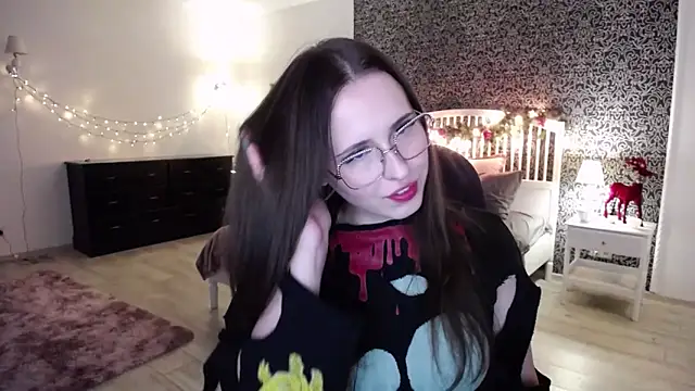 Snapshot of Barbie_Bye chatting on December 13, 7:10 pm Barbie Bye online show from December 13, 7:10 pm