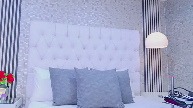 MiaSweeths online show from February 18, 3:26 am