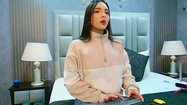 MiaSweeths online show from January 15, 11:35 am