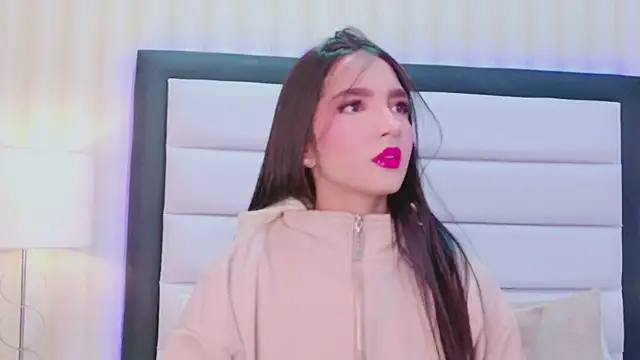 Snapshot of MiaSweeths chatting on November 20, 12:06 pm MiaSweeths online show from November 20, 12:06 pm