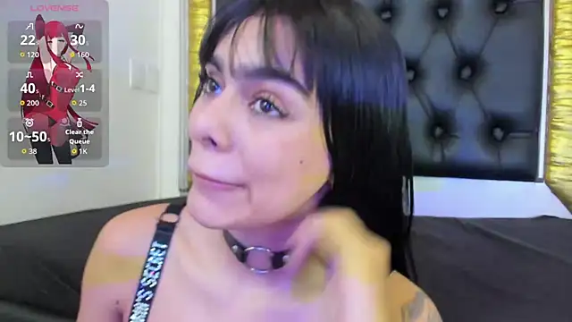 Foxy Assh  online show from December 14, 2:00 pm