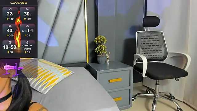 Foxy Assh  online show from March 4, 3:58 am