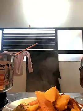 Snapshot of gavi_19cm chatting on January 12, 10:03 pm gavi 19cm online show from January 12, 10:03 pm