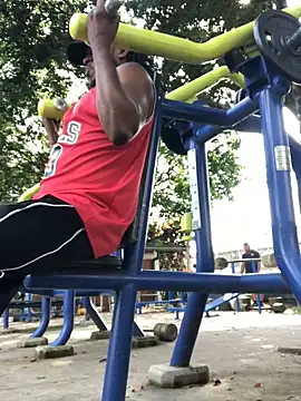 Snapshot of gavi_19cm chatting on February 7, 2:14 pm gavi 19cm online show from February 7, 2:14 pm