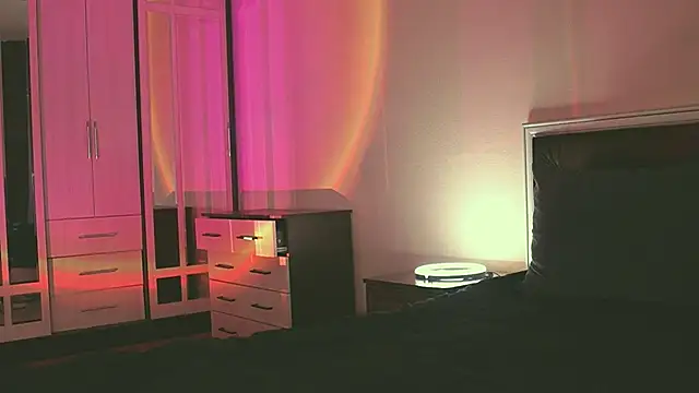 Snapshot of Polusladkoye chatting on March 11, 3:12 pm Polusladkoye online show from March 11, 3:12 pm