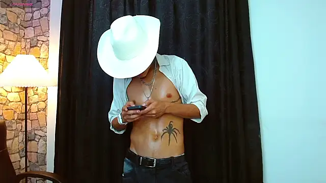 Bastiaan 28 online show from March 5, 10:37 pm