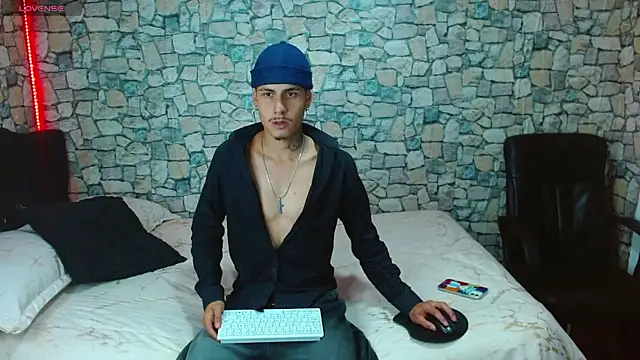 Bastiaan 28 online show from February 9, 9:57 pm