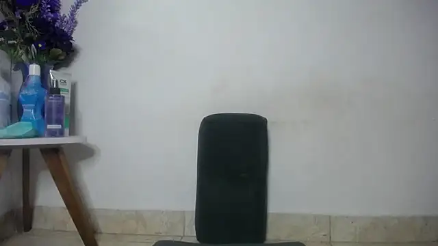 Snapshot of Eros_Smit chatting on November 22, 5:23 pm Eros Smit online show from November 22, 5:23 pm