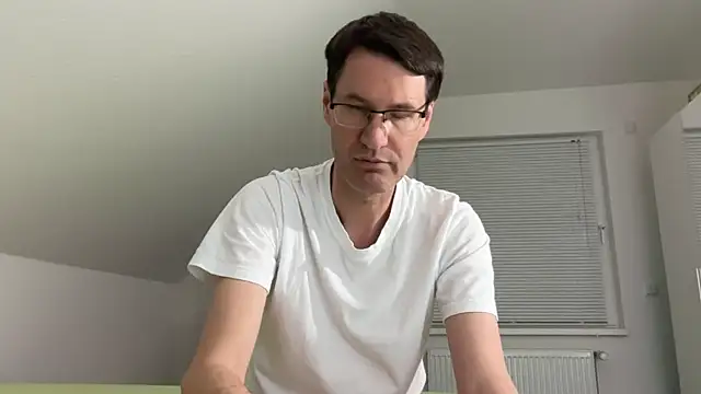 zxzx cam1 online show from March 17, 4:10 pm