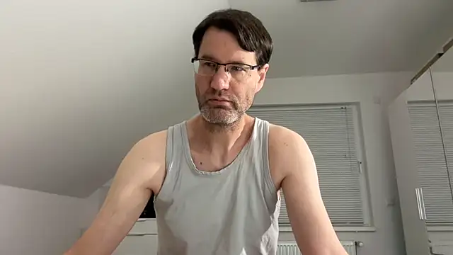 zxzx cam1 online show from May 12, 7:16 am