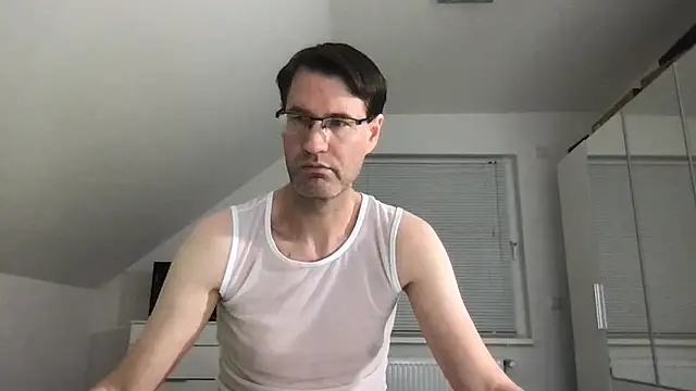 Snapshot of zxzx_cam1 chatting on October 19, 3:15 pm zxzx cam1 online show from October 19, 3:15 pm
