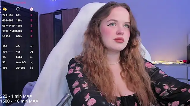 Snapshot of HANNA_MONTANAS chatting on October 18, 12:18 pm HANNA MONTANAS online show from October 18, 12:18 pm