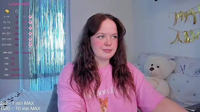 Snapshot of HANNA_MONTANAS chatting on February 3, 10:20 am HANNA MONTANAS online show from February 3, 10:20 am