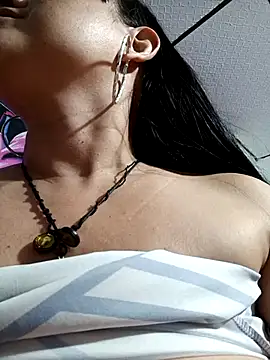 Snapshot of alondraabrown chatting on November 22, 3:38 am alondraabrown online show from November 22, 3:38 am