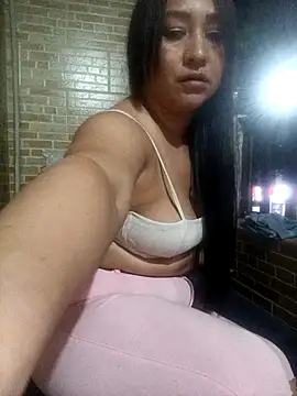 Snapshot of alondraabrown chatting on September 20, 3:11 am alondraabrown online show from September 20, 3:11 am