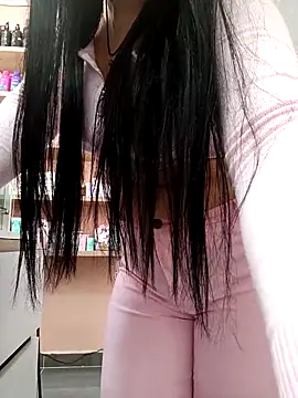 Snapshot of alondraabrown chatting on November 20, 2:18 pm alondraabrown online show from November 20, 2:18 pm