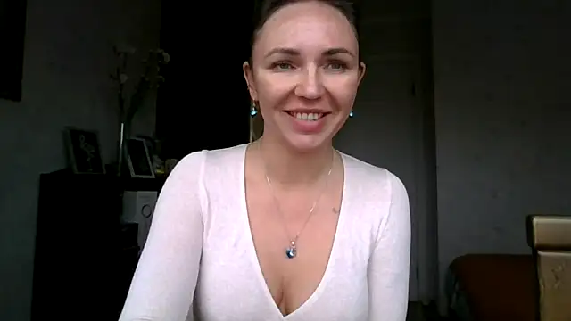 AngelinaLove28 online show from October 9, 7:20 am