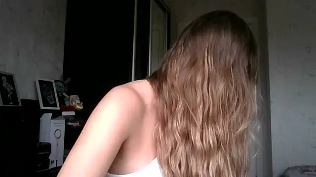 AngelinaLove28 online show from October 25, 7:40 am