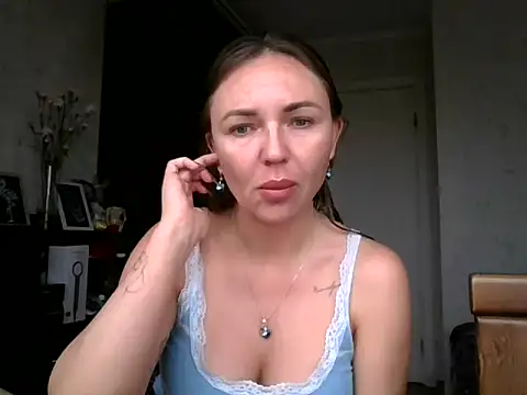 AngelinaLove28 online show from October 14, 6:14 am