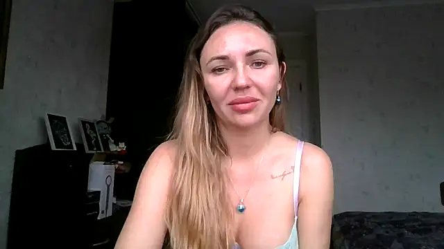 AngelinaLove28 online show from November 19, 7:08 am