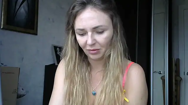 AngelinaLove28 online show from October 27, 8:04 am