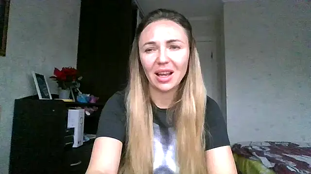 AngelinaLove28 online show from November 30, 7:42 am