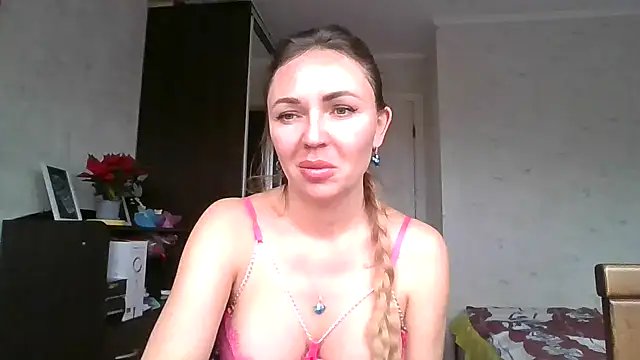 AngelinaLove28 online show from November 28, 6:57 am