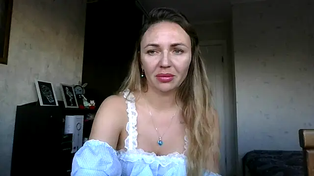 AngelinaLove28 online show from November 24, 7:41 am