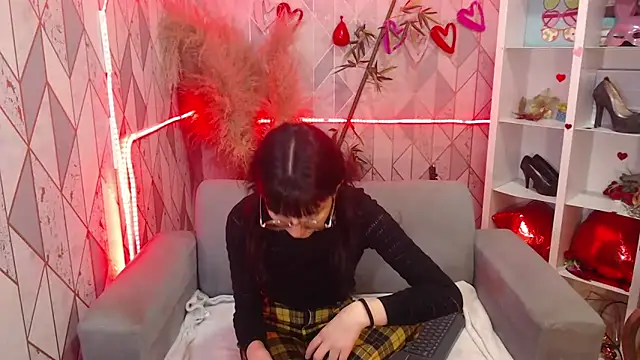 charlottemoonxz online show from September 28, 7:10 pm
