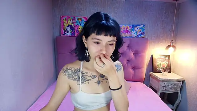 Snapshot of charlottemoonxz chatting on July 16, 5:32 pm charlottemoonxz online show from July 16, 5:32 pm