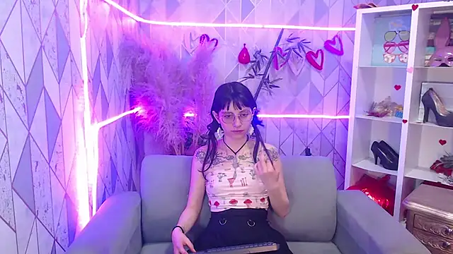 charlottemoonxz online show from October 3, 8:10 pm