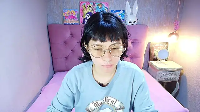 charlottemoonxz online show from March 31, 6:43 pm