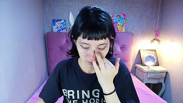 charlottemoonxz online show from May 11, 4:48 pm