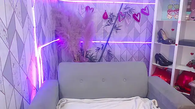 charlottemoonxz online show from September 19, 8:57 pm