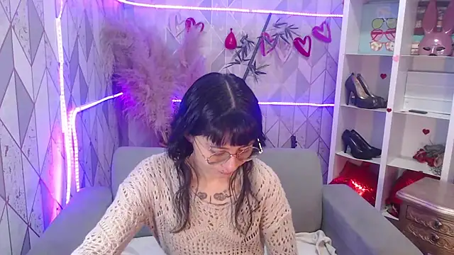 charlottemoonxz online show from September 22, 3:29 pm