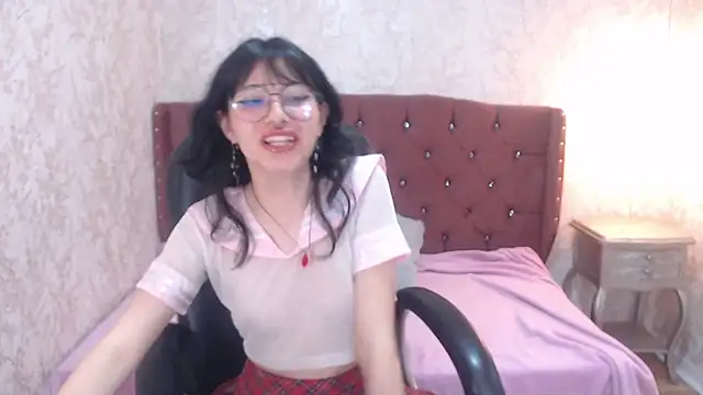 charlottemoonxz online show from February 26, 3:21 pm