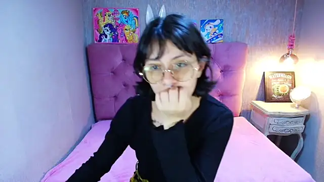 charlottemoonxz online show from May 4, 5:27 pm