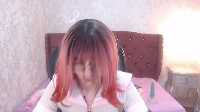charlottemoonxz online show from March 8, 11:28 pm