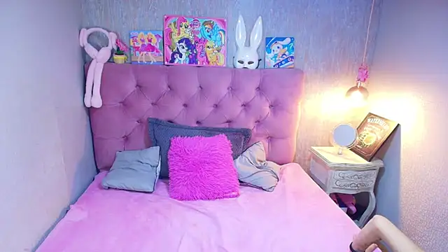 charlottemoonxz online show from February 27, 6:52 pm