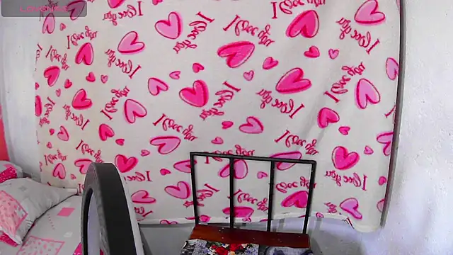 lynieh- online show from September 25, 8:59 pm