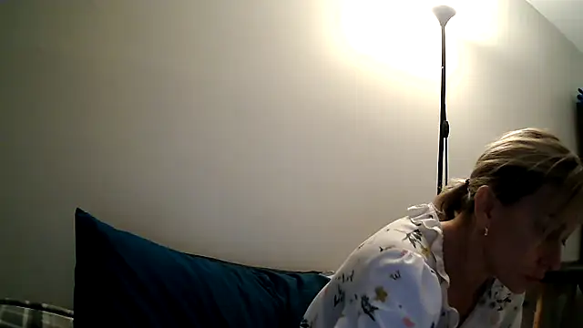 Snapshot of anechka1 chatting on October 26, 1:06 am anechka1 online show from October 26, 1:06 am