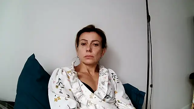 Snapshot of anechka1 chatting on December 5, 5:55 pm anechka1 online show from December 5, 5:55 pm