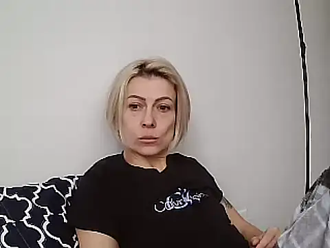 Snapshot of anechka1 chatting on February 7, 2:04 pm anechka1 online show from February 7, 2:04 pm