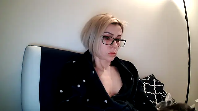 Snapshot of anechka1 chatting on February 26, 2:52 am anechka1 online show from February 26, 2:52 am