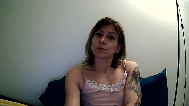 anechka1 online show from January 12, 10:36 pm