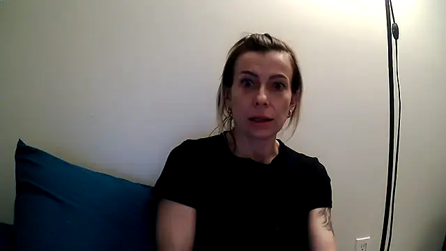 anechka1 online show from March 30, 2:13 am