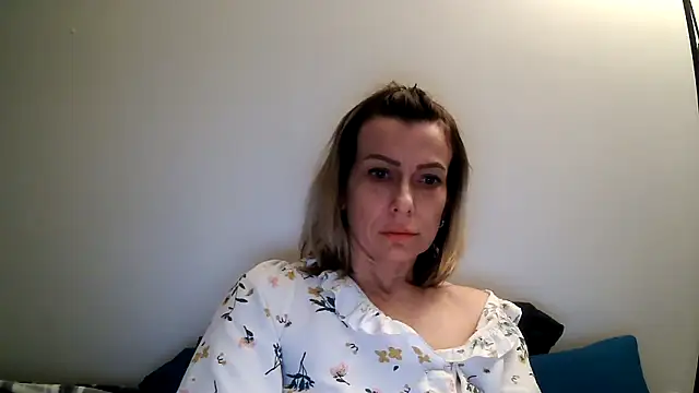 anechka1 online show from March 25, 11:58 pm