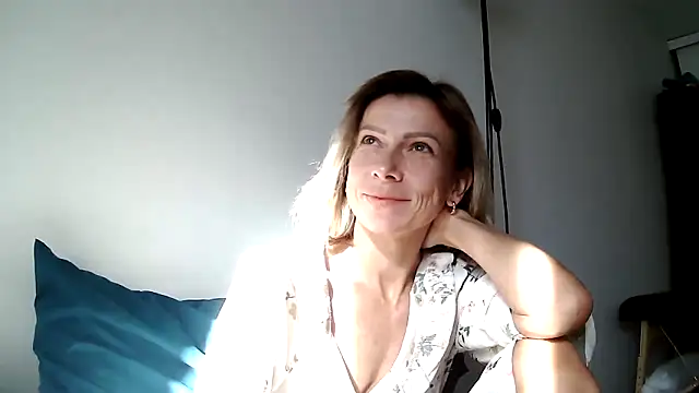 Snapshot of anechka1 chatting on November 29, 4:18 pm anechka1 online show from November 29, 4:18 pm