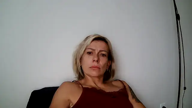 Snapshot of anechka1 chatting on October 13, 12:18 pm anechka1 online show from October 13, 12:18 pm