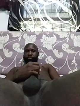 Snapshot of Stallion100 chatting on November 7, 7:57 am Stallion100 online show from November 7, 7:57 am